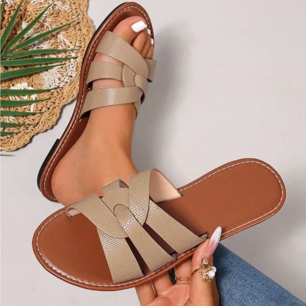 SHEIN Beige Textured Sandals